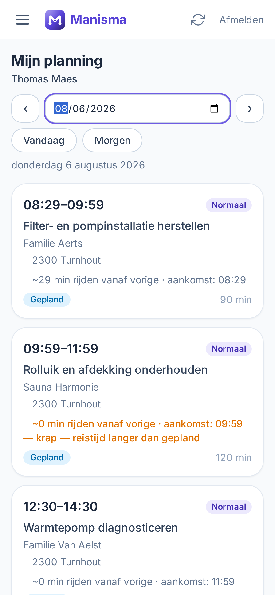 Mobiele schermafbeelding van "Mijn planning" met de dagplanning van een technieker en reistijden tussen stops.